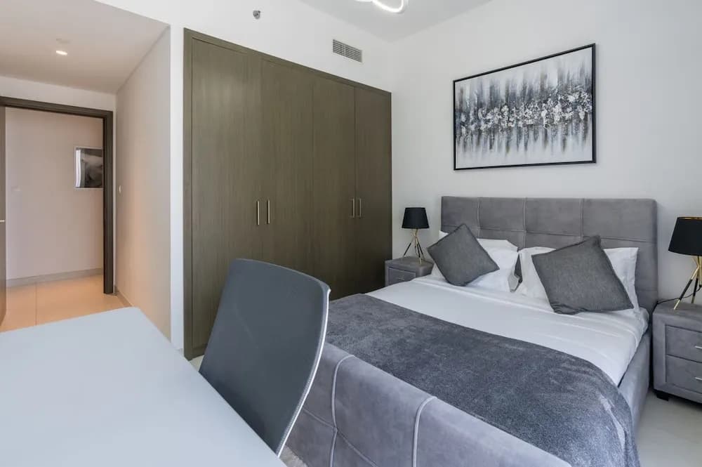 New! Luxurious Living Dubai Creek Balcony & View - photo 1