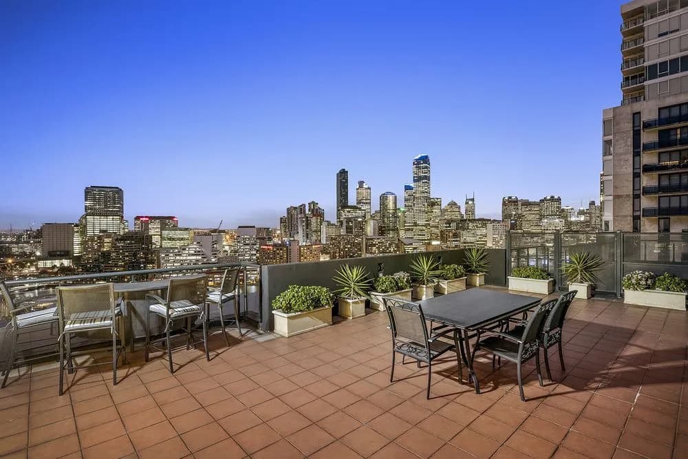 3 Bedroom Inner City Penthouse - photo 10