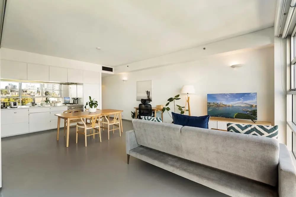 Sun Drenched Apartment in Darlinghurst - photo 2