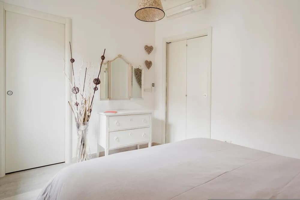 Top Clean Charming Darsena Navigli District - photo 1