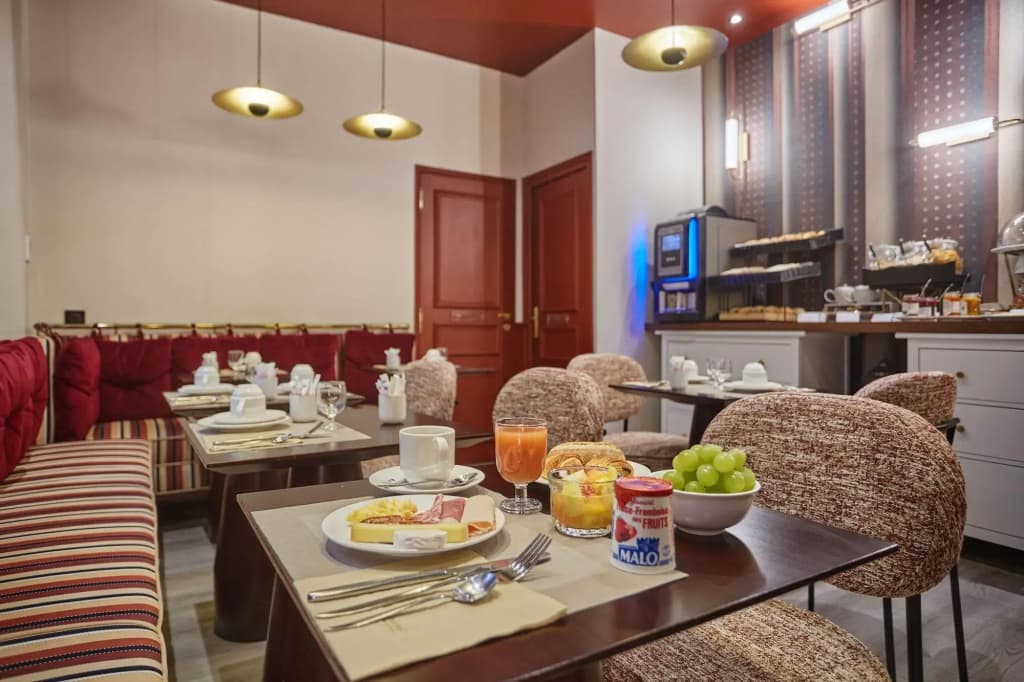 Lux Hotel Picpus - photo 12