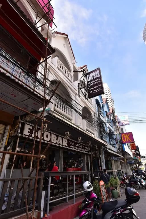 Escobar Guesthouse - photo 1