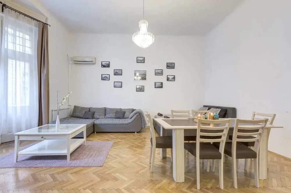 Real Apartments Lovag - photo 12