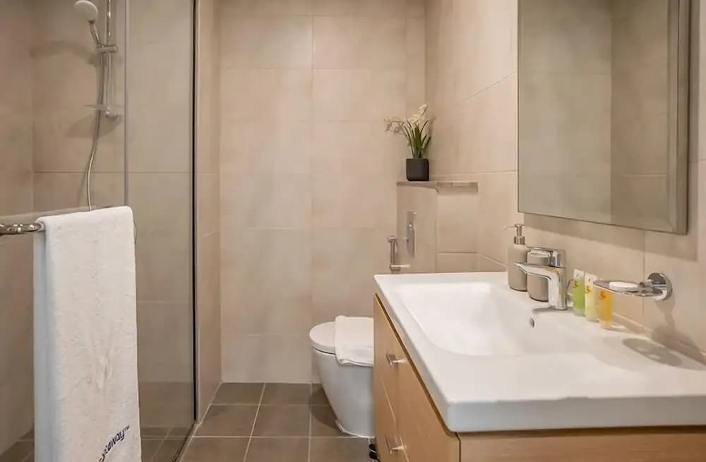 Elegant 2BRApt In Damac Hills 2 - photo 7