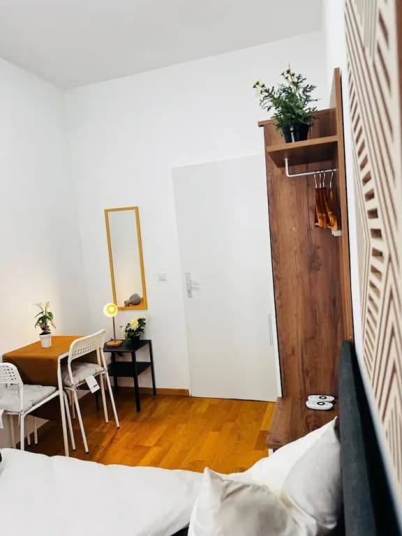 Affordable 4BR Near Stadthalle - photo 11