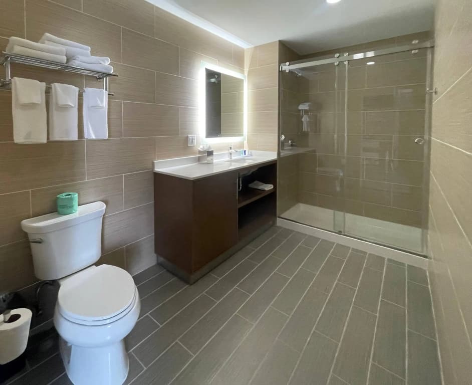 MainStay Suites Bronx - Belmont - photo 7