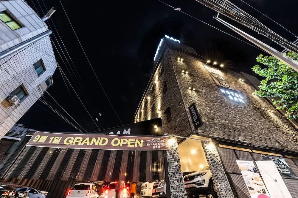 Sam Hotel - main photo
