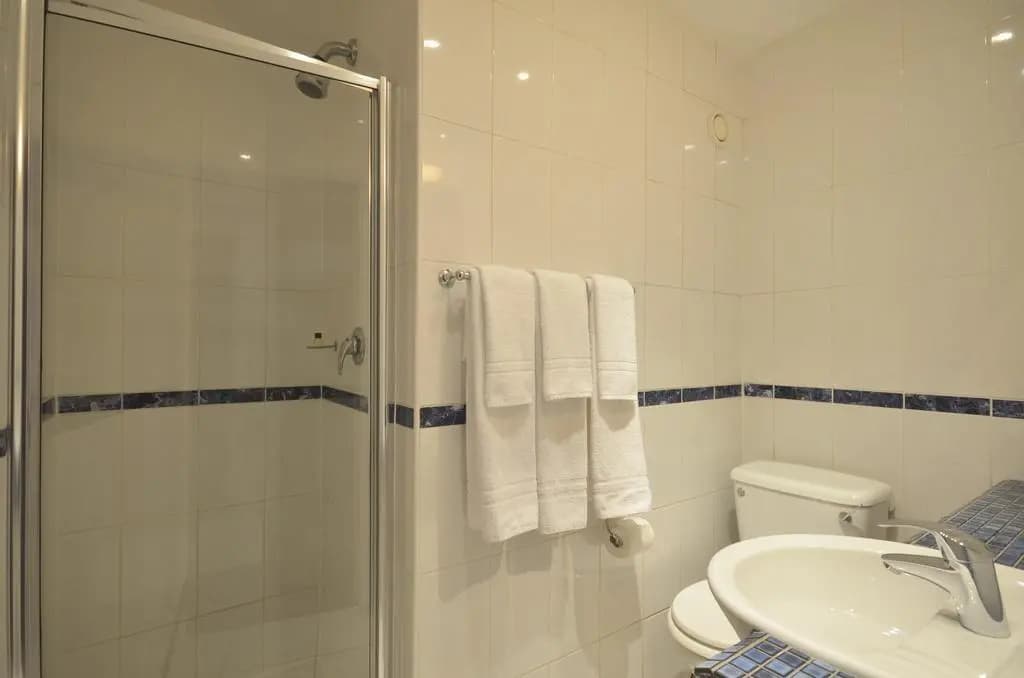 The Princes Square Hotel - photo 9