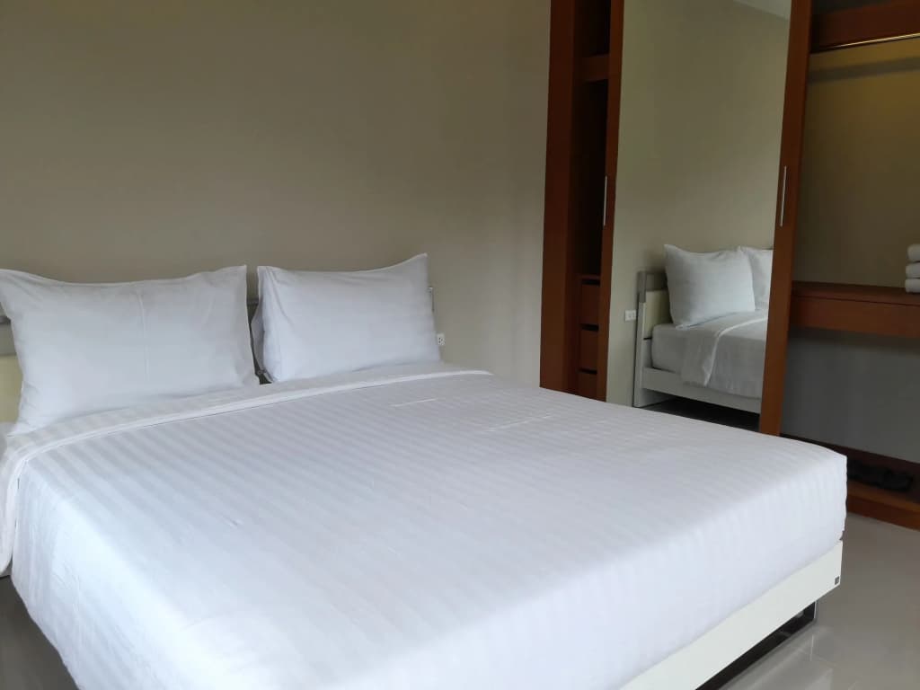 Sakoo Valley Naithon Beach - photo 5