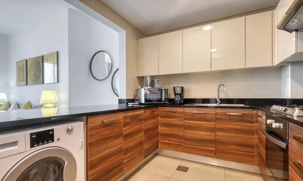 Sophisticated One Bedroom with full Marina View - photo 24