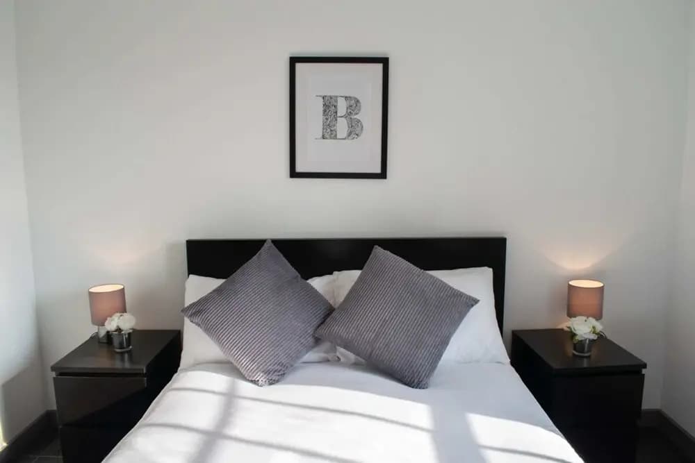 Unique 3 Bedroom Modern Penthouse - photo 1