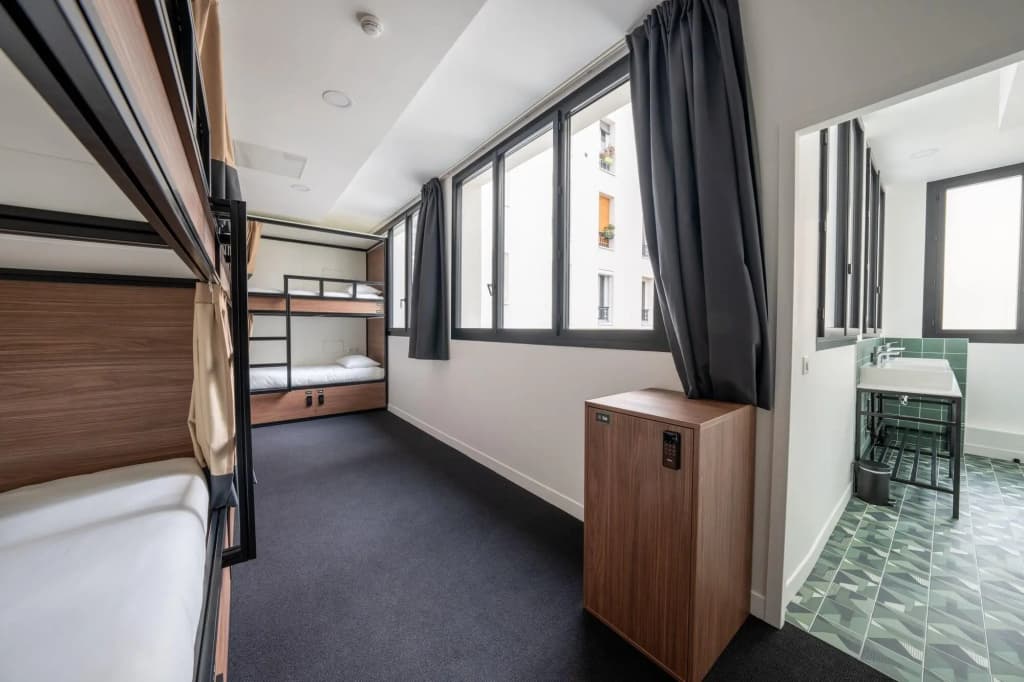 Beau M Paris Hostel - photo 6
