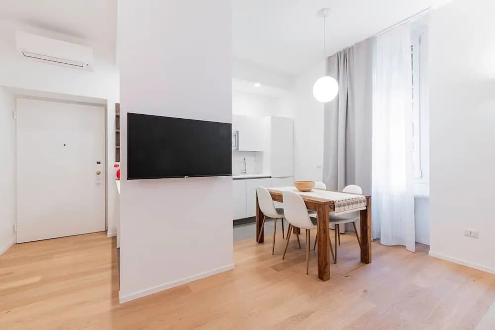 Casa Isella Stylish and Tranquil - photo 5