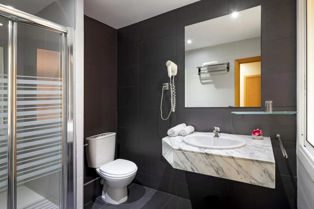 Hotel Catalunya - photo 10