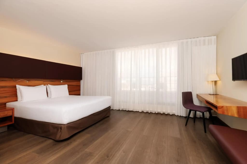 Hotel Eurostars Embassy - photo 25