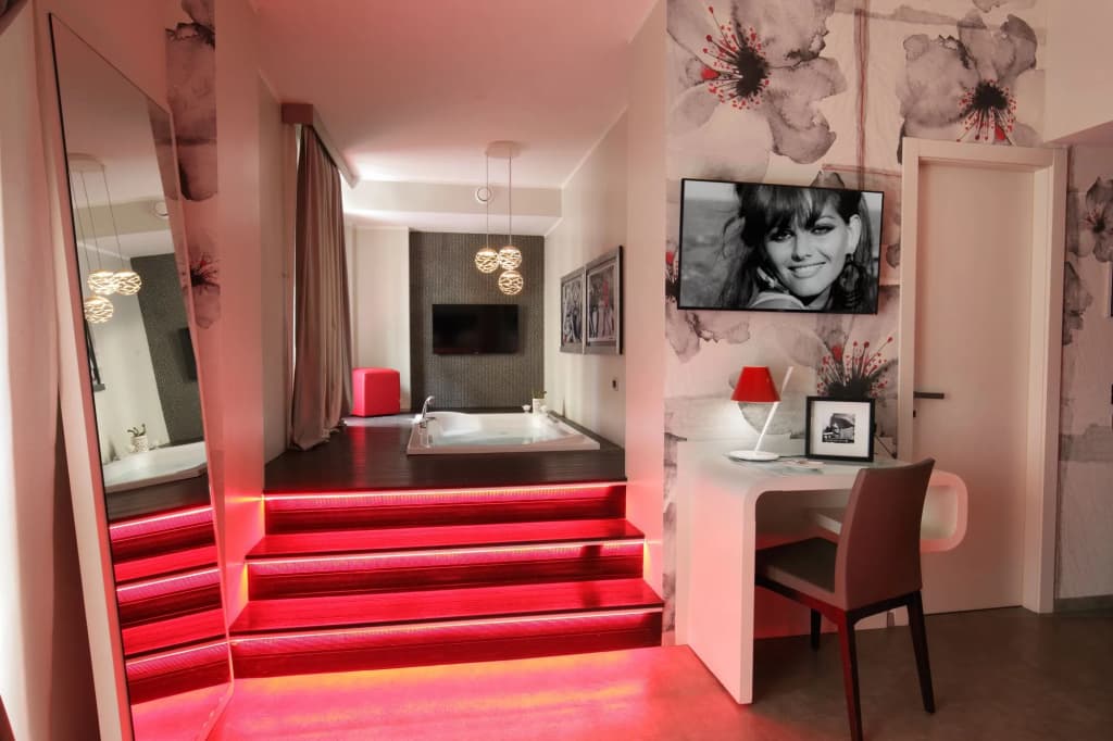 Montenapoleone Suites - photo 10