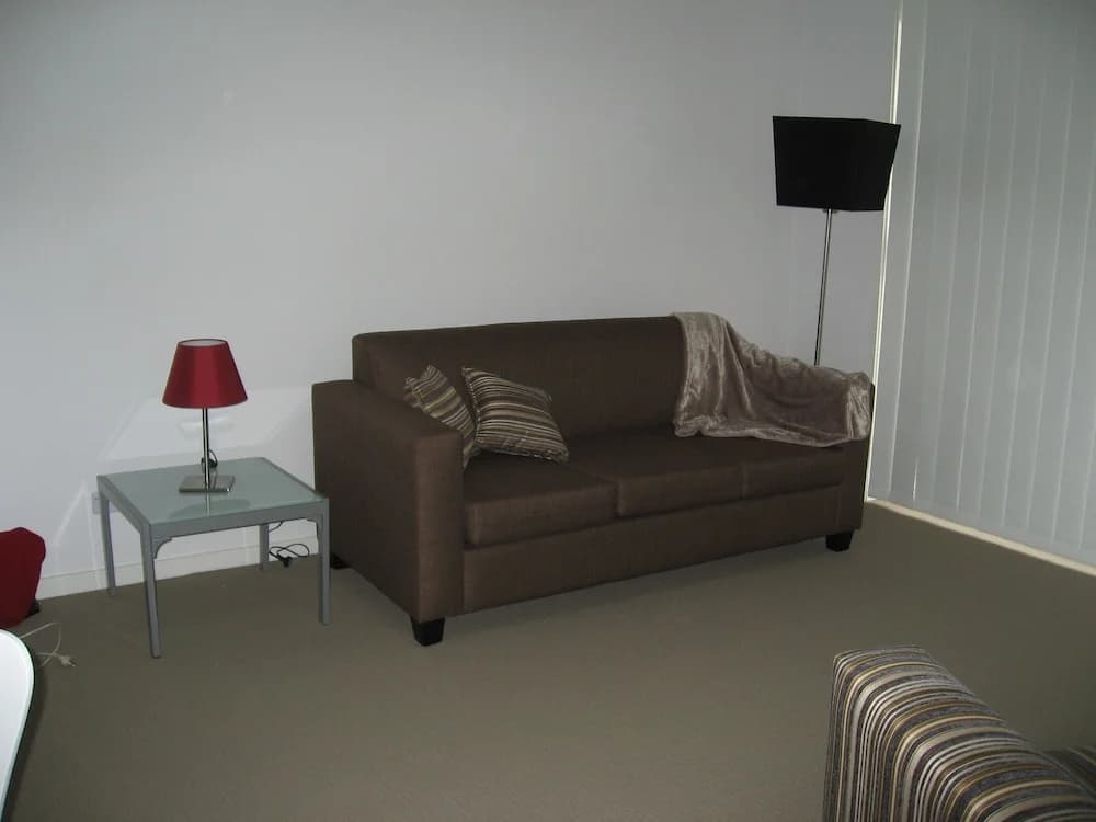Parkside Apartments - photo 4