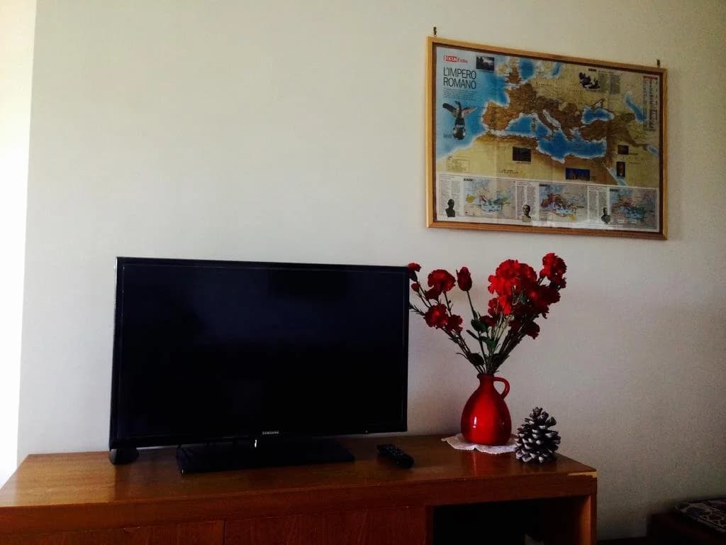 Charles's house - photo 4