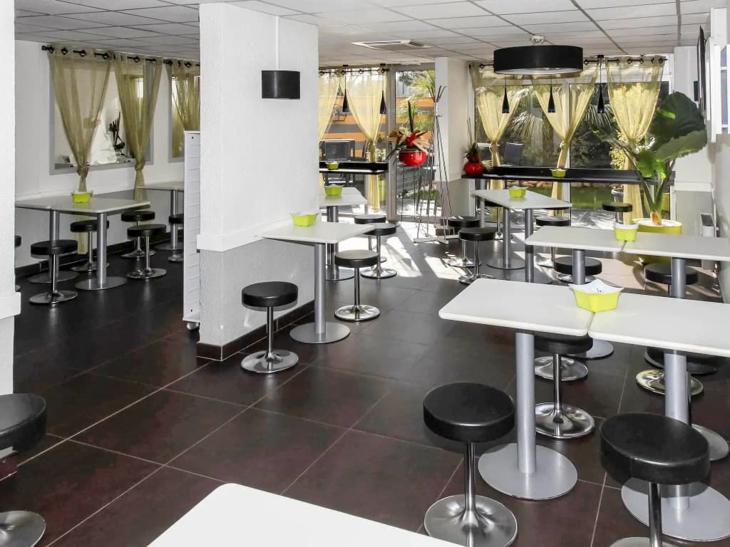 Ibis budget Nice Palais Nikaa - photo 15