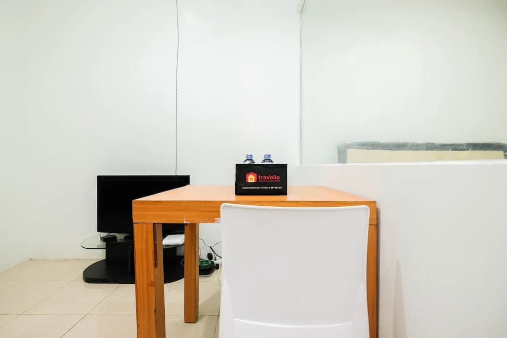 Comfortable And Homey Studio At Titanium Square Apartment - photo 4