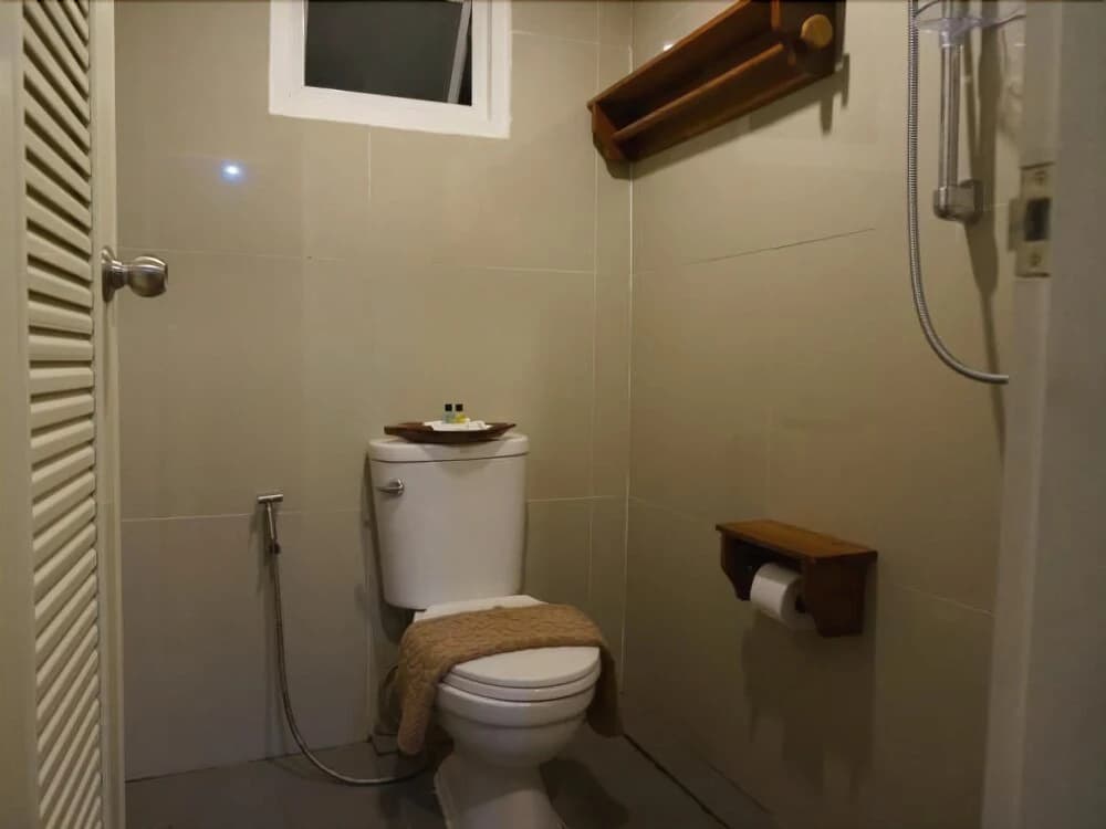 Chula Room & Service - photo 7