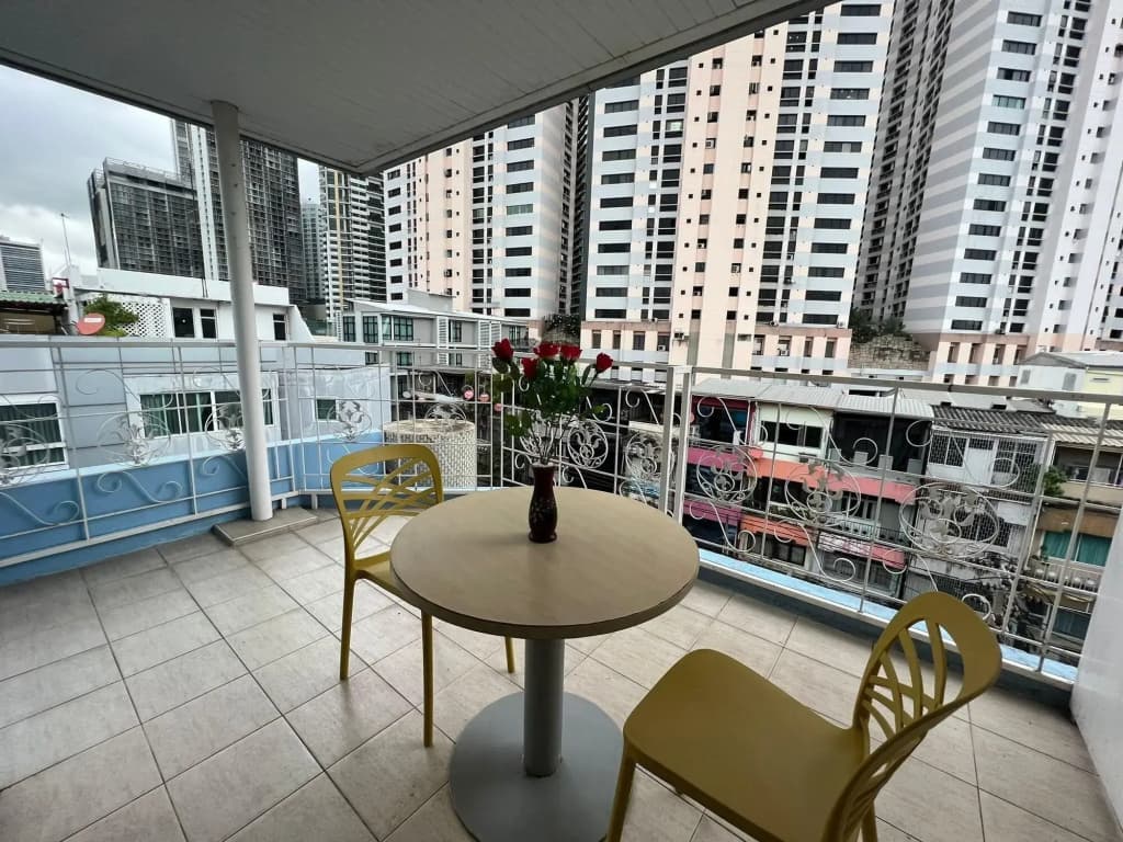 V Check Inn Sukhumvit 22 - photo 20