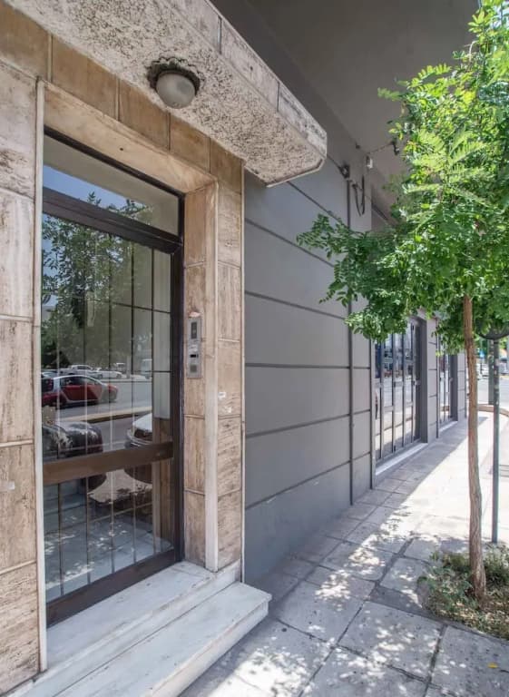 Classic Central Athinian Apartment - photo 10
