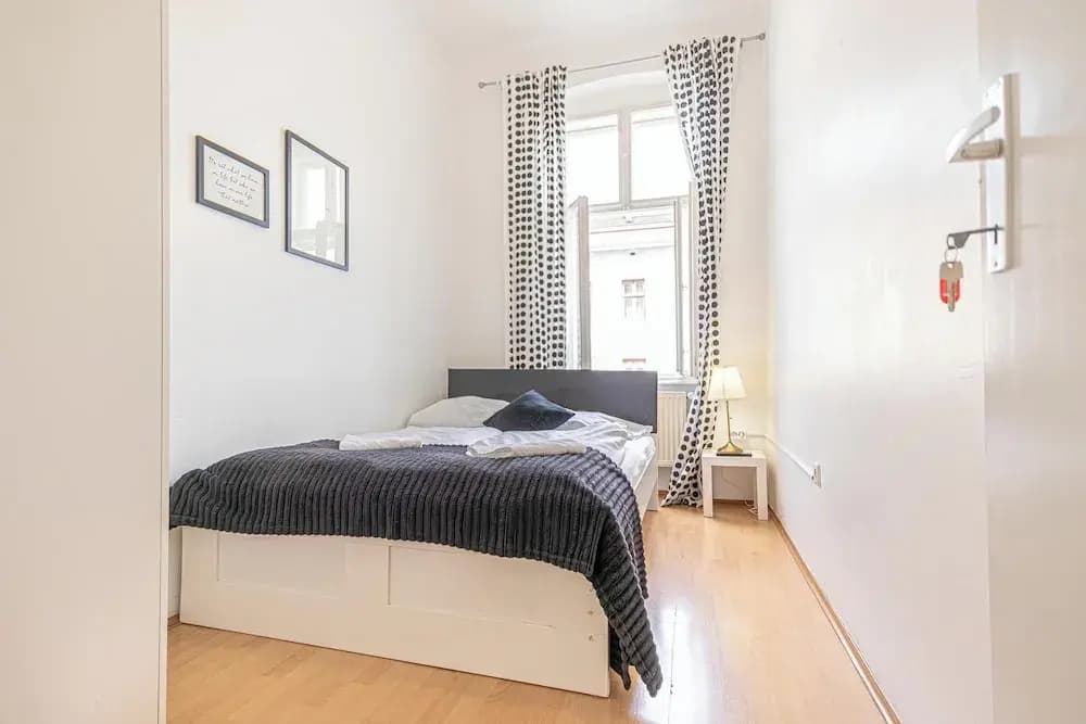 Private Room For Long Stay Stadthalle - photo 9