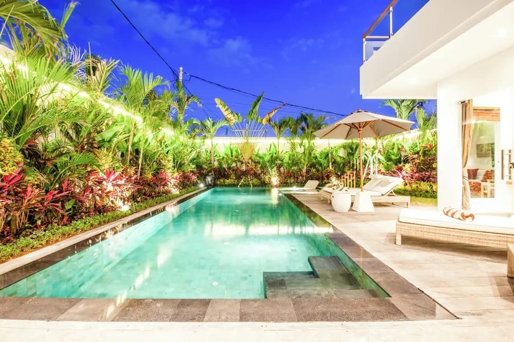 Chic 2BR Villas, Brawah Hub, 300m to Coastal Bliss - photo 5