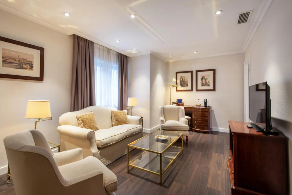 Hotel Praga - photo 39