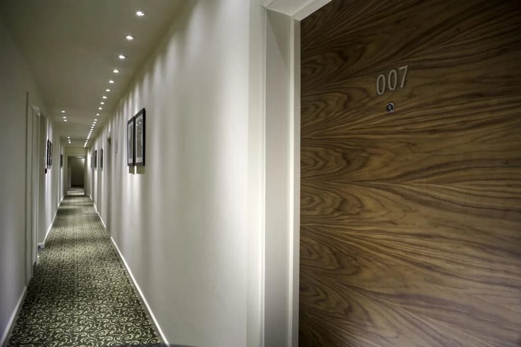 Blakemore Hyde Park - photo 13