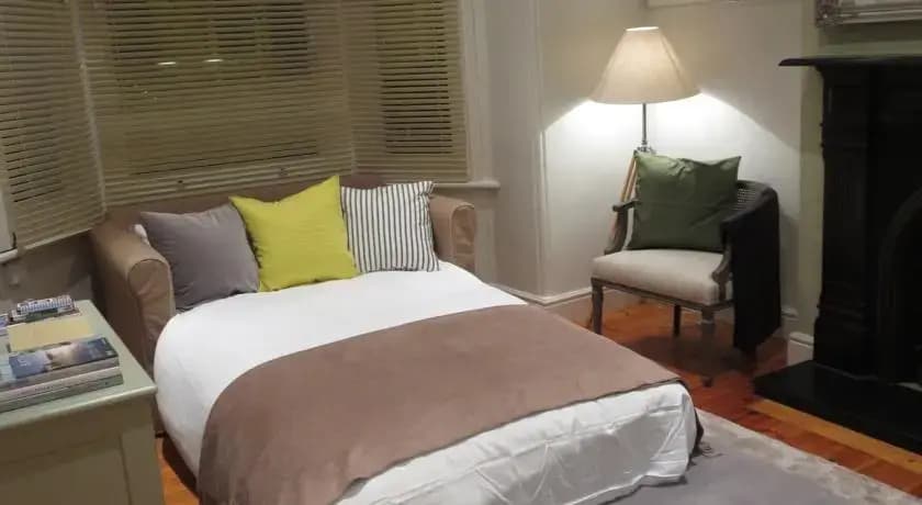 Clapham - magnificent new two-bed flat with private garden - photo 3