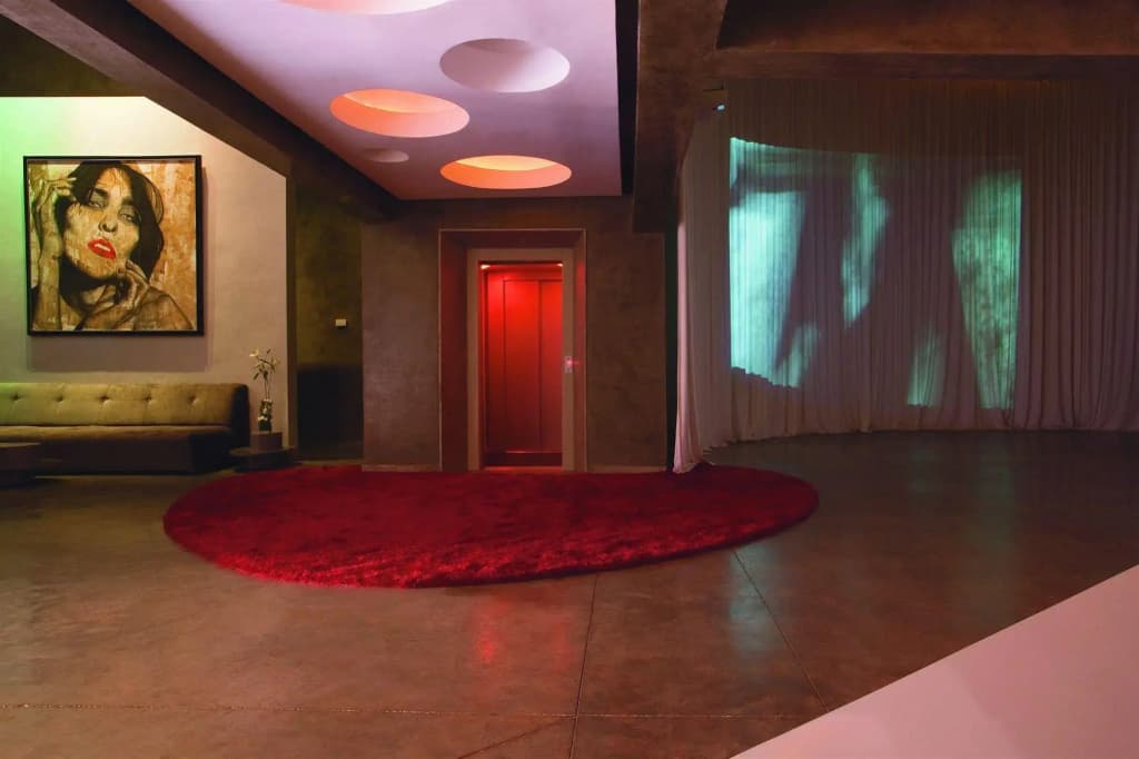 Crystal Hotel - photo 8