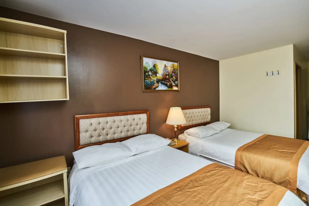 Flushing Hotel - photo 7