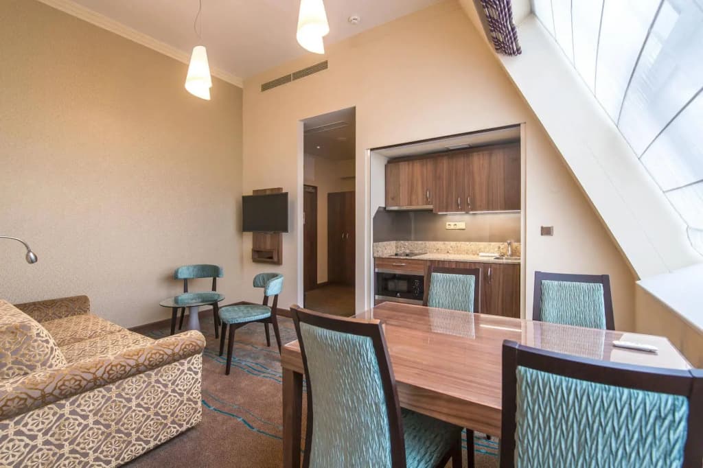 Merchant's Crown Suites and Spa - photo 23