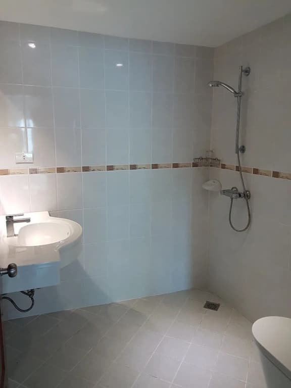 Welcome Inn Hotel Karon Beach Double Room From Only 600 Baht - photo 19