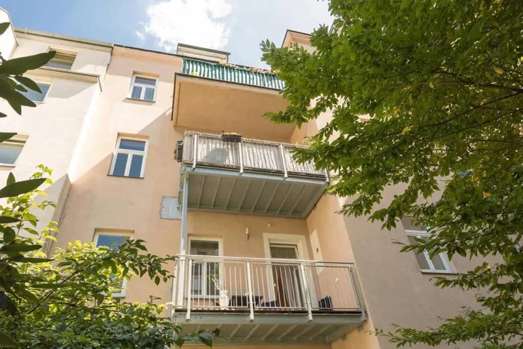 Spacious Vienna Central Station Residence - photo 1
