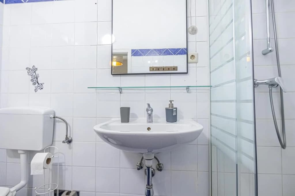 Cosy 1BR - Perfect for Long Stays - photo 5