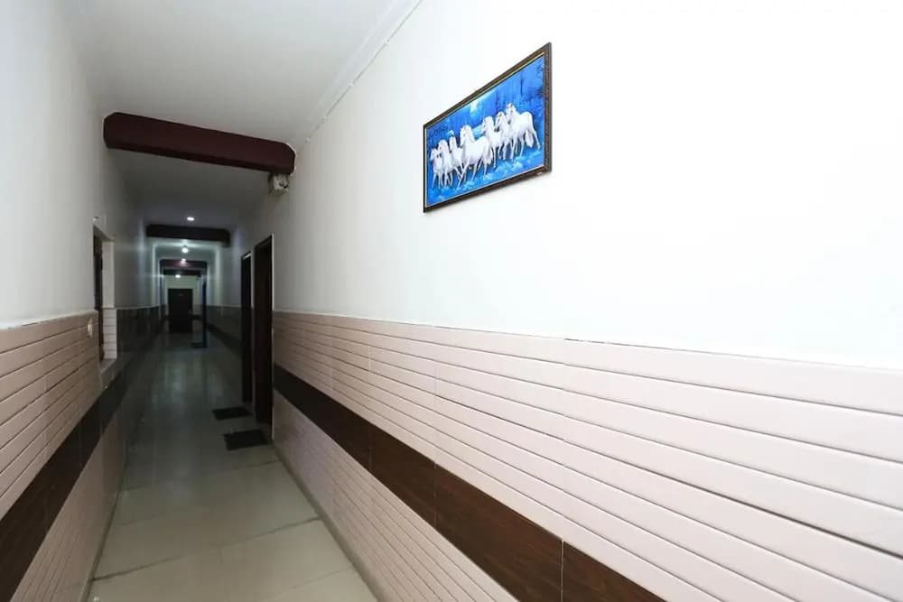Hotel Sunlight Inn - photo 15