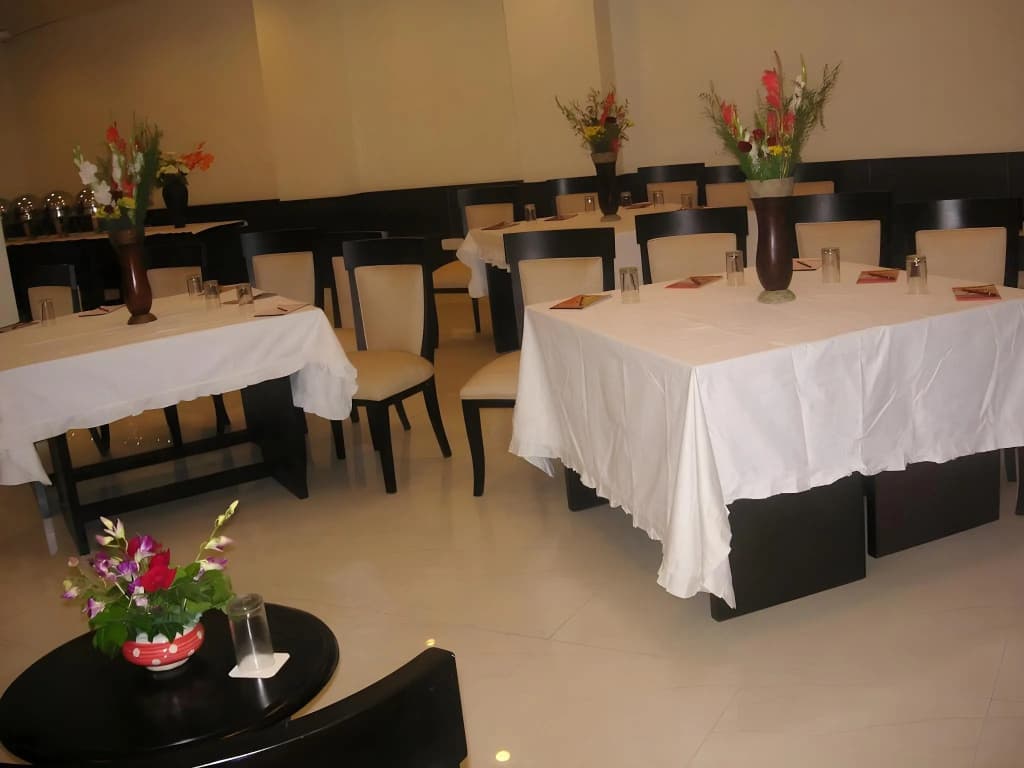 Hotel Meridian Plaza - photo 11