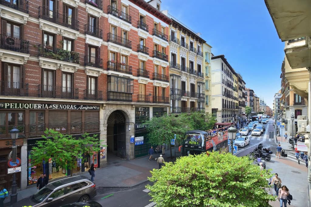 Calle Mayor Apartments - photo 5