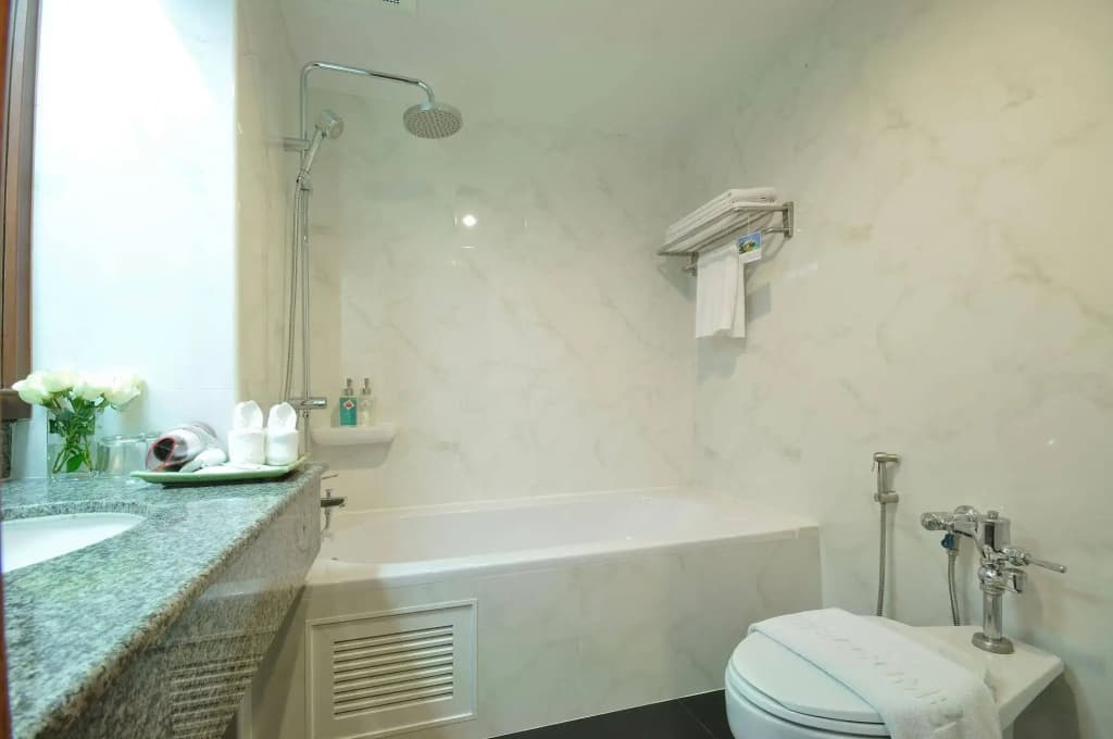 Silom City Hotel - photo 9