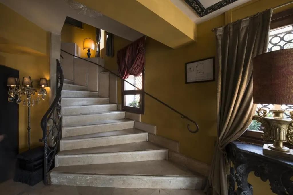 Hotel La Calcina - photo 10