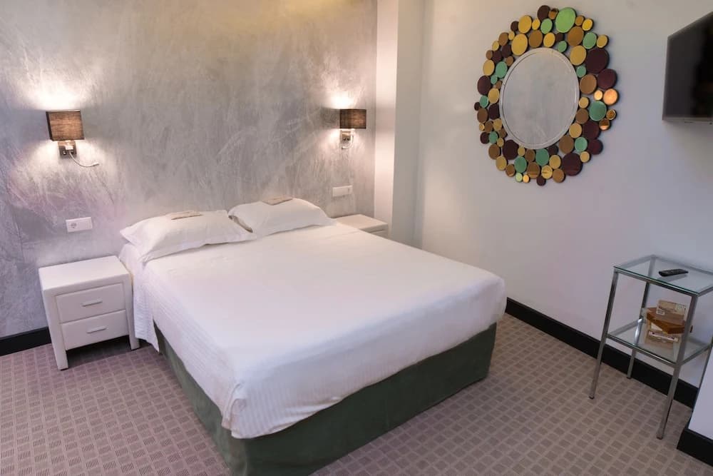 Andromeda Downtown Suites - photo 2