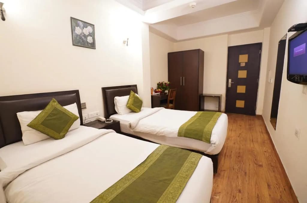Airport Hotel Grand Delhi - photo 3