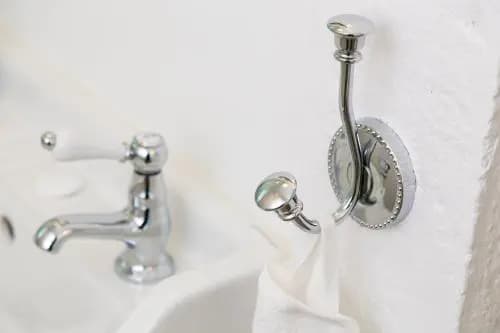 2 Beautiful Suites Upscale Flat Embracing Tejo! - photo 9