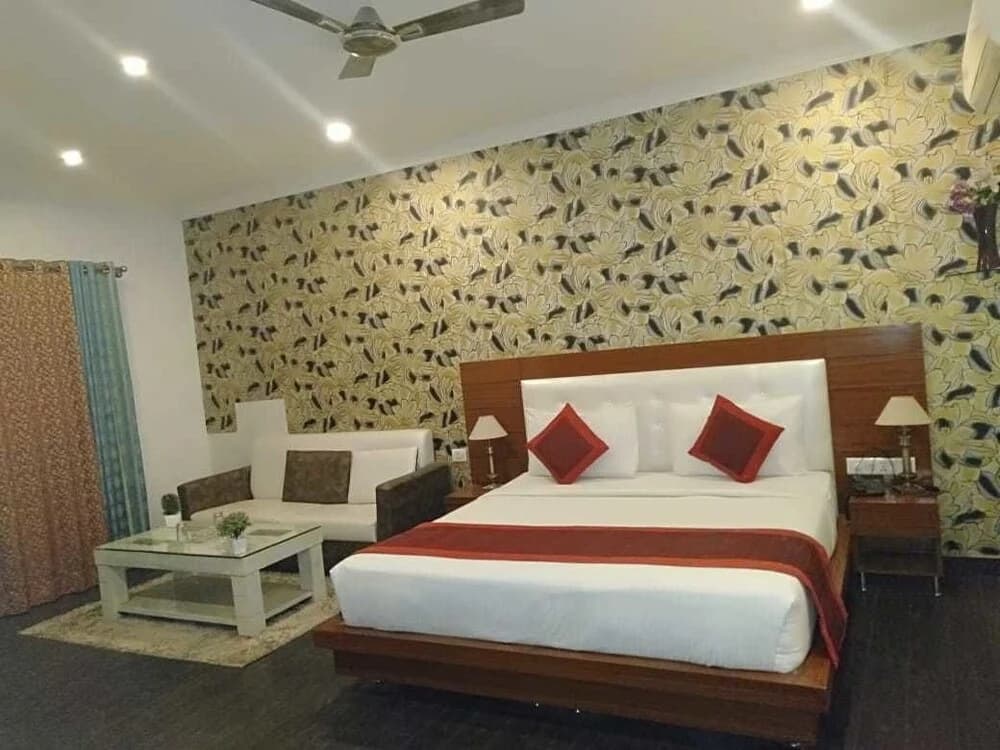 Ratan Paradise - photo 4