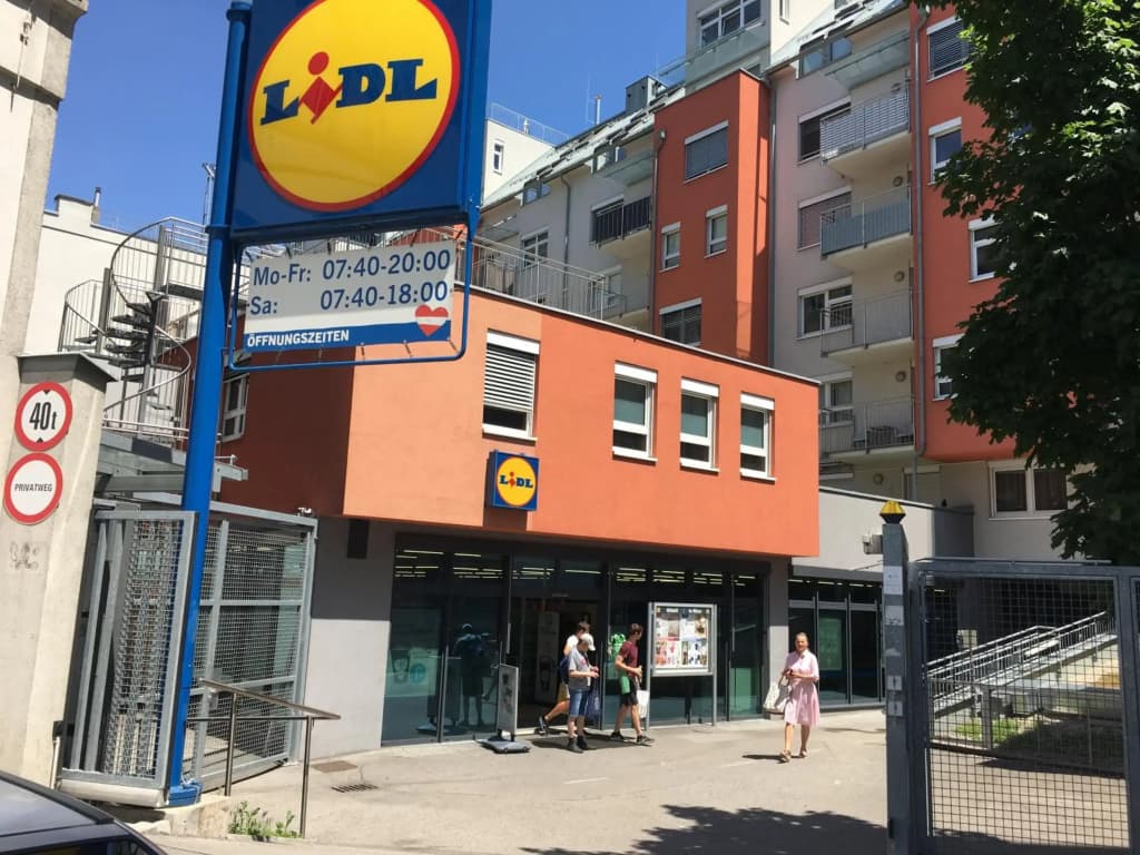 Apartment ZENTRAL direkt an U-BAHN STATION - photo 13