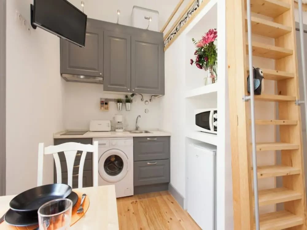 Studio Apartment Located Central Lisbon - photo 9