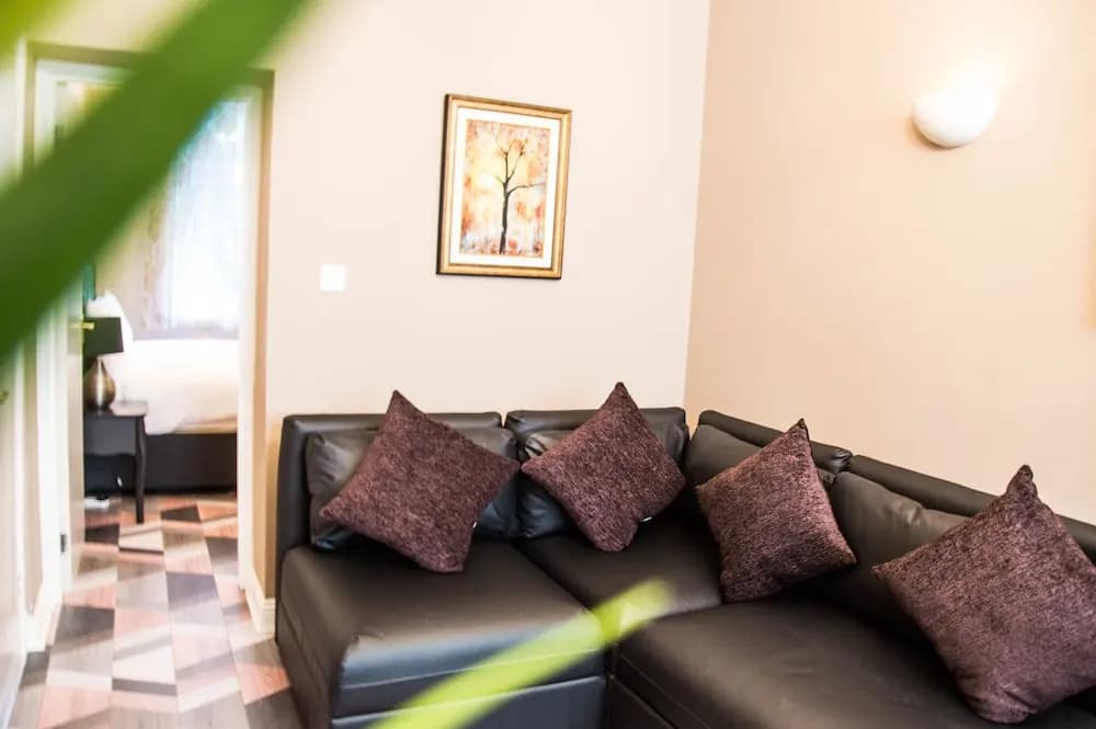 Montgomery Apartments - Crighton - photo 25